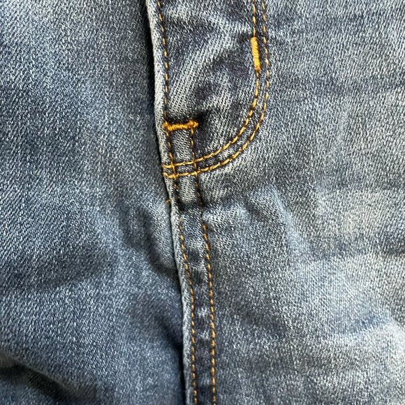 JUDY BLUE Buffalo Plaid Patch Distressed Skinny Jeans Size 32 - Picture 8 of 11